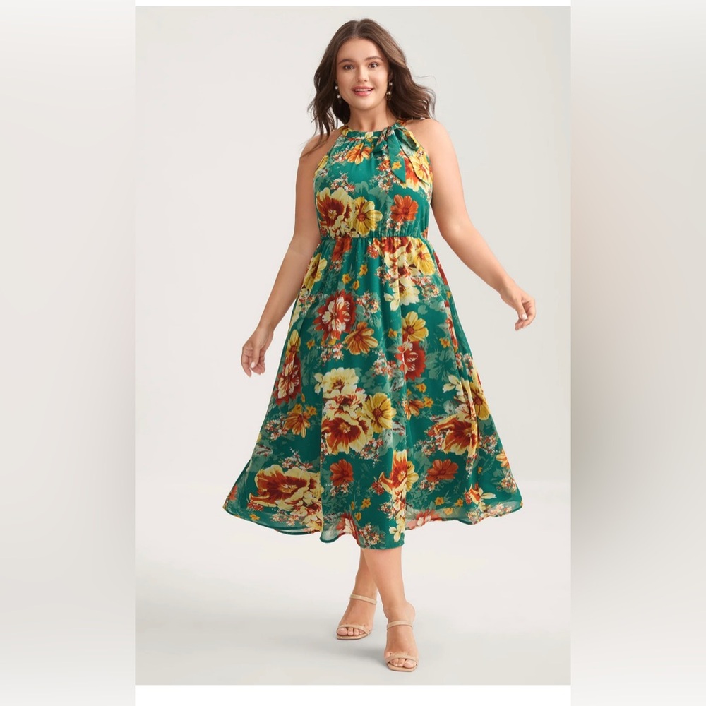 NWT Floral Halter Neck Dress Green and Yellow size 22/24 🌹🌸🌺 closet
